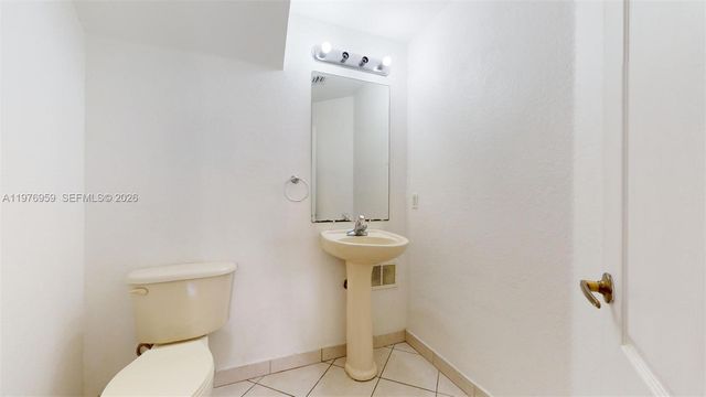 8980 W Flagler St 201, Miami, FL 33174