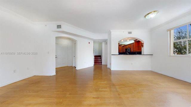 8980 W Flagler St 201, Miami, FL 33174