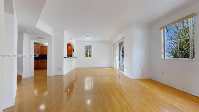 8980 W Flagler St 201, Miami, FL 33174