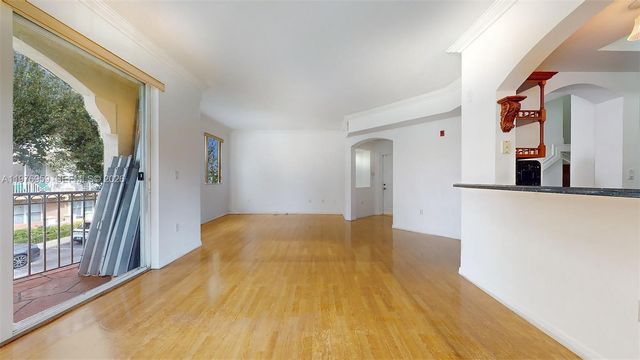 8980 W Flagler St 201, Miami, FL 33174