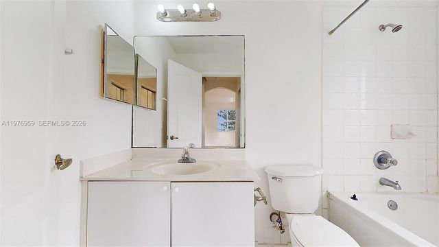 8980 W Flagler St 201, Miami, FL 33174