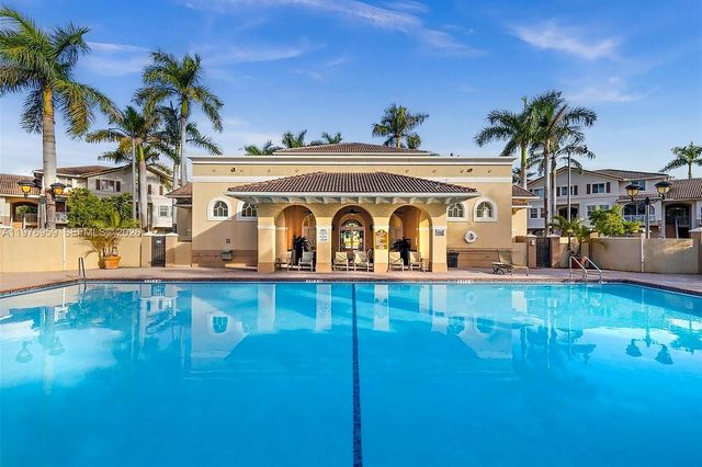 8980 W Flagler St 201, Miami, FL 33174