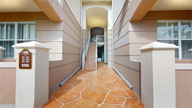 8980 W Flagler St 201, Miami, FL 33174