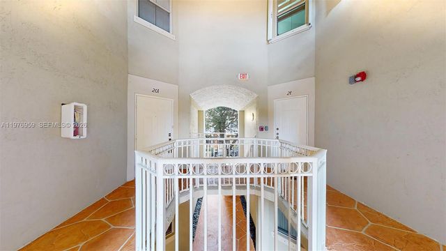 8980 W Flagler St 201, Miami, FL 33174