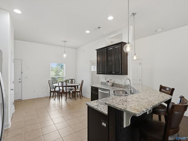 6809 Wintercrest Way SE, Owens Cross Roads, AL 35763