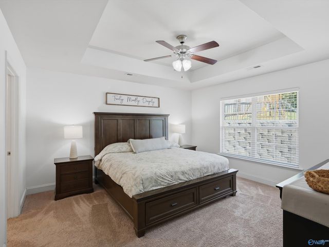 6809 Wintercrest Way SE, Owens Cross Roads, AL 35763
