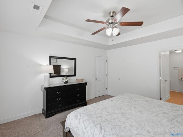 6809 Wintercrest Way SE, Owens Cross Roads, AL 35763