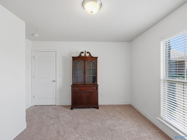 6809 Wintercrest Way SE, Owens Cross Roads, AL 35763