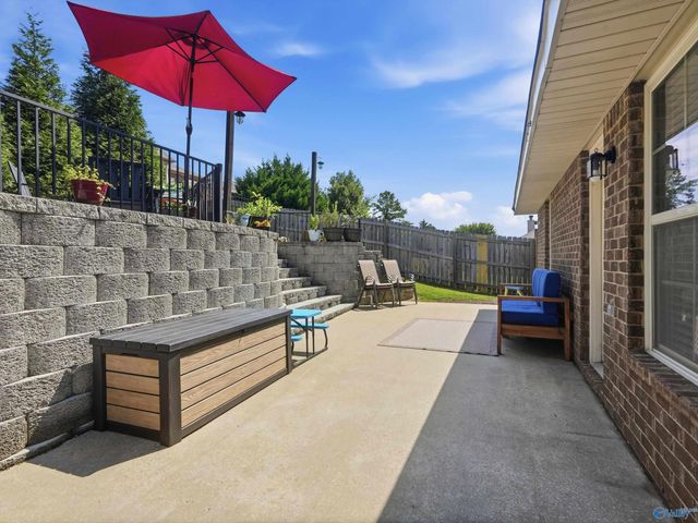6809 Wintercrest Way SE, Owens Cross Roads, AL 35763