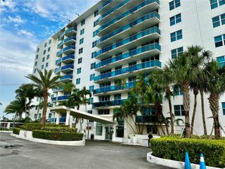 7501 E Treasure Dr 1P, North Bay Village, FL 33141