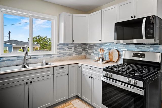 1524 Luxton Street, Seaside, CA 93955