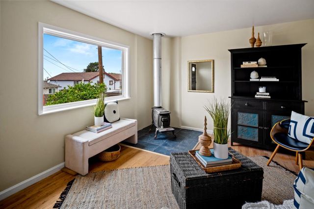 1524 Luxton Street, Seaside, CA 93955