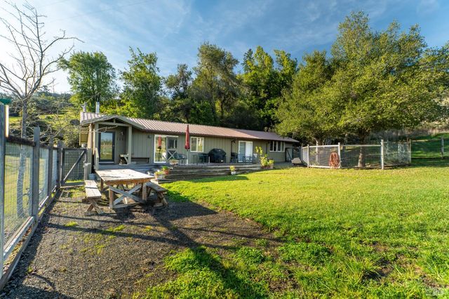 34201 Highway 128 Hwy, Cloverdale, CA 95425
