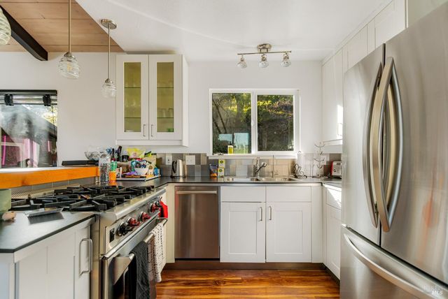 34201 Highway 128 Hwy, Cloverdale, CA 95425