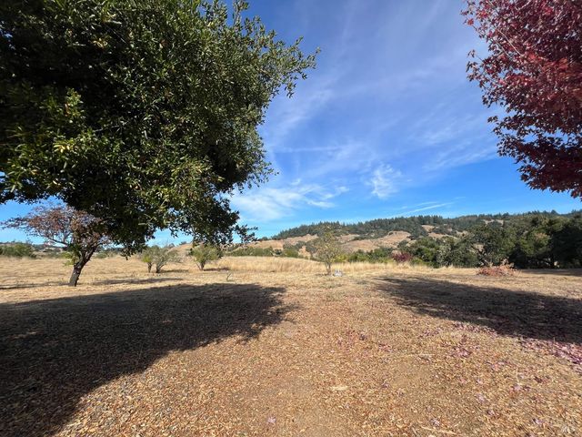 34201 Highway 128 Hwy, Cloverdale, CA 95425