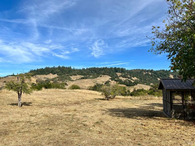 34201 Highway 128 Hwy, Cloverdale, CA 95425