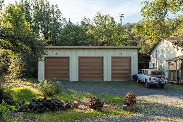 34201 Highway 128 Hwy, Cloverdale, CA 95425