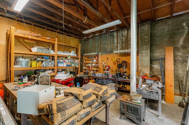 34201 Highway 128 Hwy, Cloverdale, CA 95425