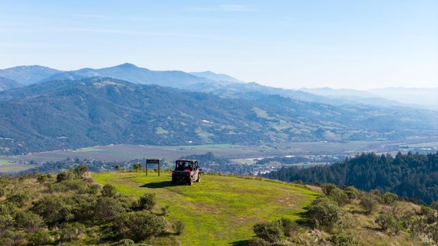 34201 Highway 128 Hwy, Cloverdale, CA 95425