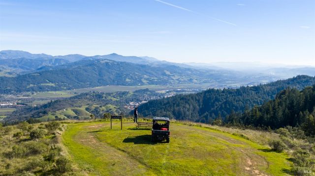 34201 Highway 128 Hwy, Cloverdale, CA 95425