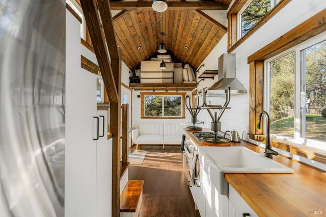 34201 Highway 128 Hwy, Cloverdale, CA 95425