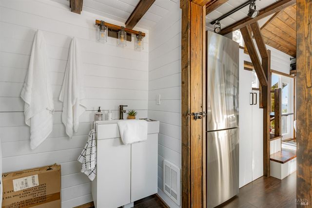 34201 Highway 128 Hwy, Cloverdale, CA 95425