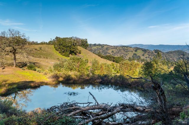 34201 Highway 128 Hwy, Cloverdale, CA 95425