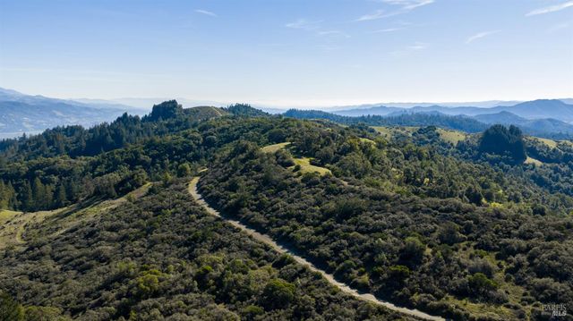 34201 Highway 128 Hwy, Cloverdale, CA 95425