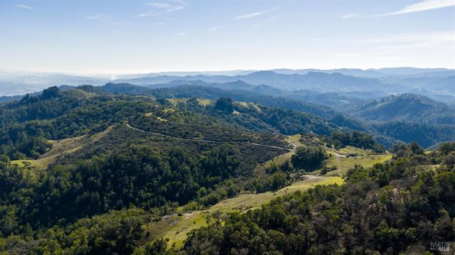 34201 Highway 128 Hwy, Cloverdale, CA 95425