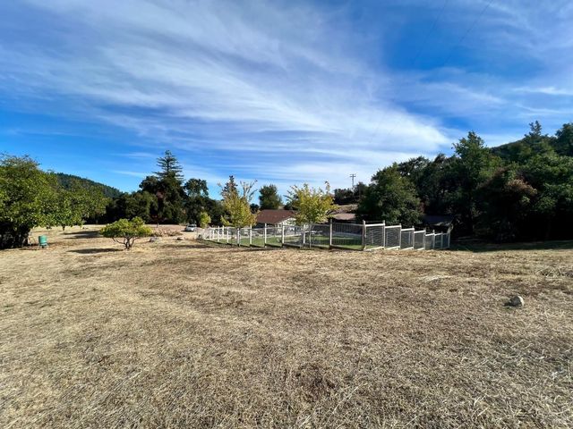 34201 Highway 128 Hwy, Cloverdale, CA 95425