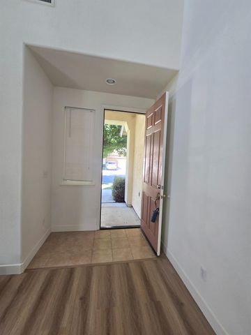 10554 Rudder Way, Stockton, CA 95209