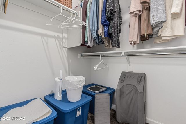 2551 E Canyon Crossing Drive, Green Valley, AZ 85614