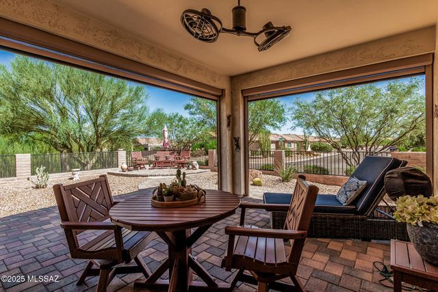 2551 E Canyon Crossing Drive, Green Valley, AZ 85614