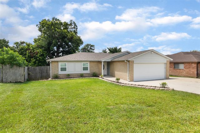 12757 Lake Conroe Hills Drive, Willis, TX 77318