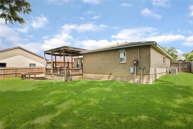 12757 Lake Conroe Hills Drive, Willis, TX 77318