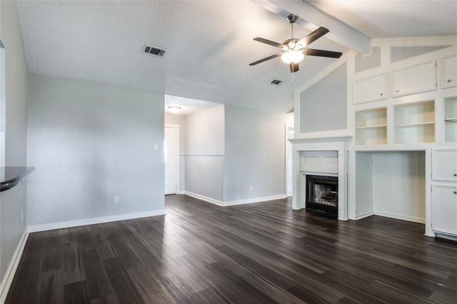 12757 Lake Conroe Hills Drive, Willis, TX 77318