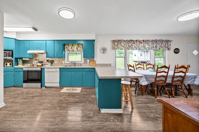 795 Clay Wright Rd, Erin, TN 37061