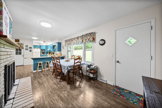 795 Clay Wright Rd, Erin, TN 37061