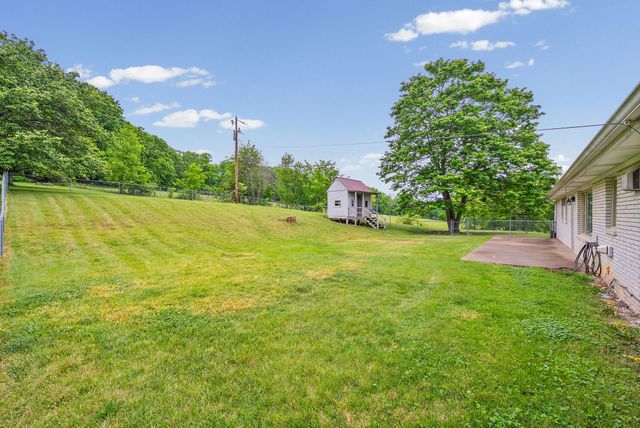 795 Clay Wright Rd, Erin, TN 37061