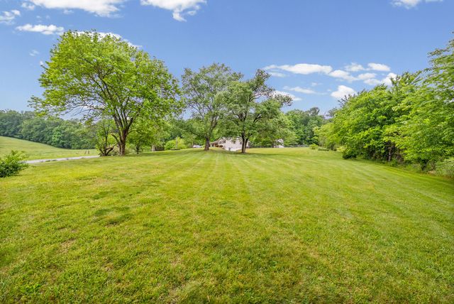 795 Clay Wright Rd, Erin, TN 37061