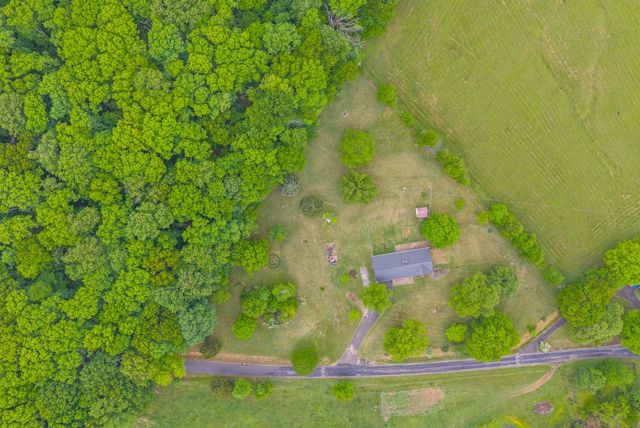 795 Clay Wright Rd, Erin, TN 37061