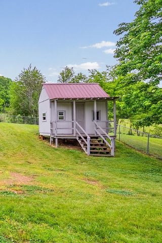 795 Clay Wright Rd, Erin, TN 37061