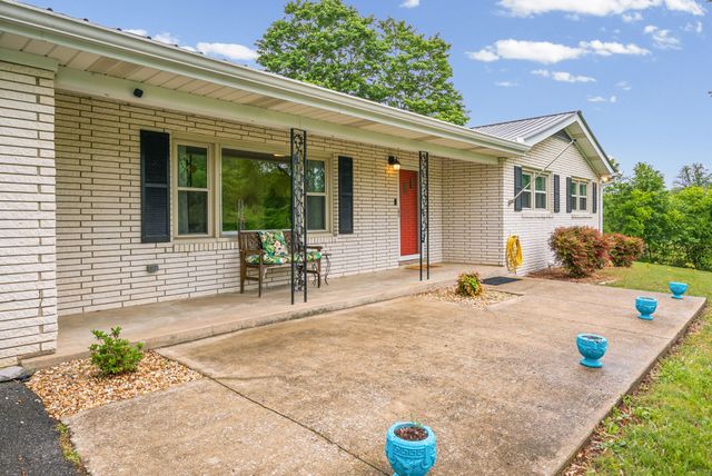 795 Clay Wright Rd, Erin, TN 37061