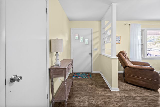 795 Clay Wright Rd, Erin, TN 37061