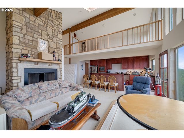 535 KESTERSON Ct, Rockaway Beach, OR 97136