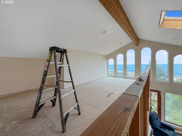 535 KESTERSON Ct, Rockaway Beach, OR 97136