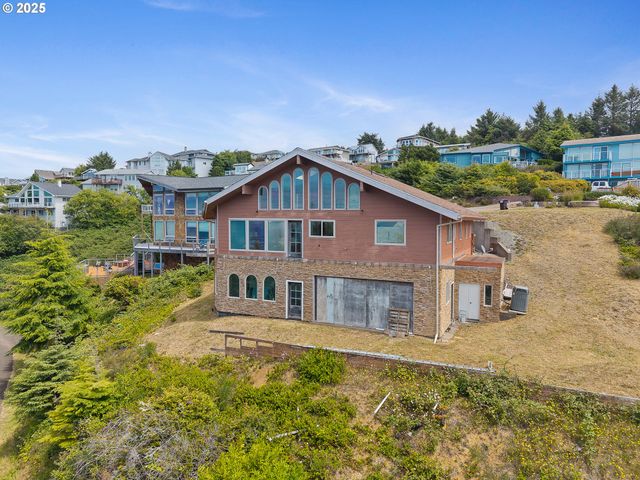 535 KESTERSON Ct, Rockaway Beach, OR 97136