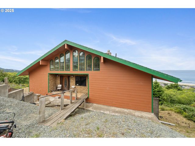 535 KESTERSON Ct, Rockaway Beach, OR 97136
