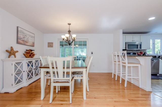 16 Morgan Way, West Barnstable, MA 02668