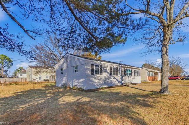 3056 Bow Creek BLVD, Virginia Beach, VA 23452